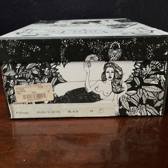 Pair of Women’s Black Suede Edge Boots size 39/9 by F-Troupe London - Picture 11 of 11